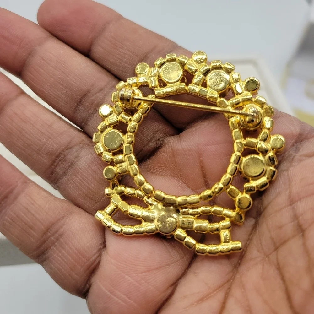 Vintage Christmas Brooch • Goldtone W/ Colorful Rhinestones • Wreath